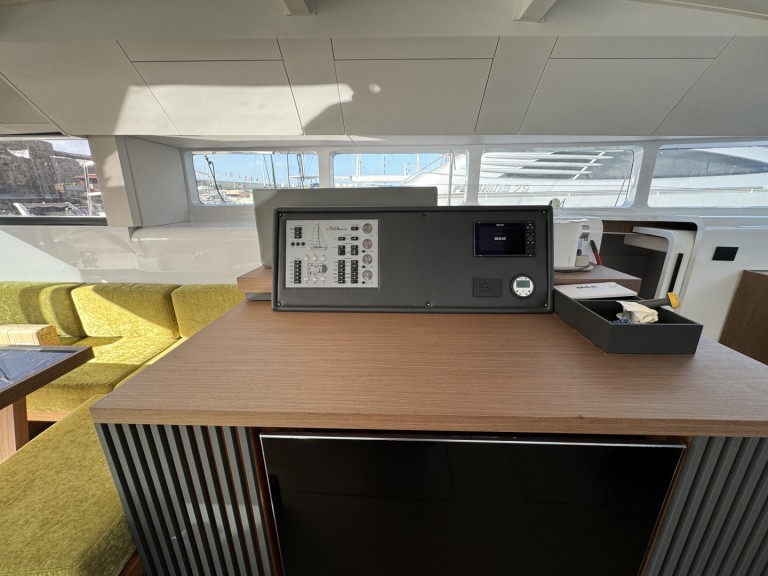 Yacht charter Zadar -  Delta F40-XT on SamBoat