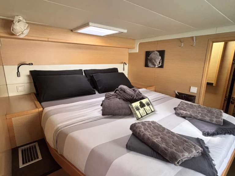 Hire Catamaran with or without skipper Lagoon Capo d'Orlando