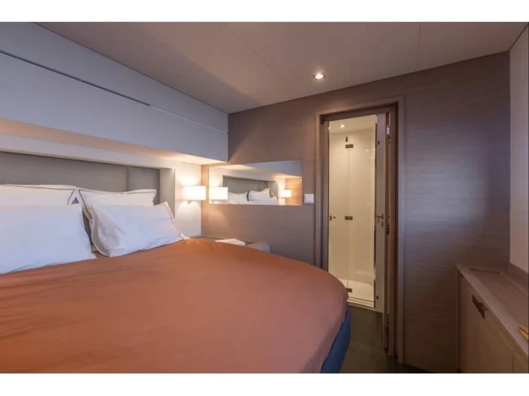 Yacht hire Vibo Marina cheap Fountain Pajot