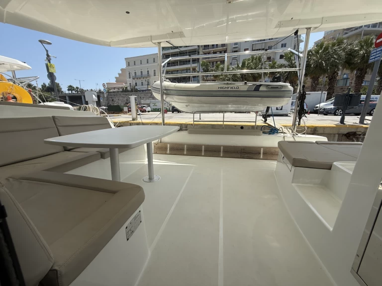 Catamaran hire in Nikiána - Lagoon Lagoon 42, 2020,  Air Condition, Generator, Water maker, Solar panel, Only with skipper, 2 SUP offered free