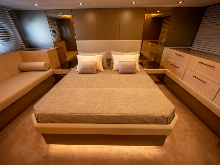 Yacht charter Castellammare di Stabia - Bénéteau Monte Carlo Yacht 66 on SamBoat