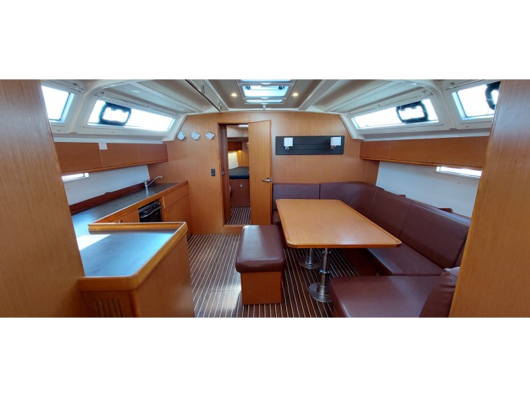 Charter a Bavaria Cruiser 46 in Olbia on Samboat