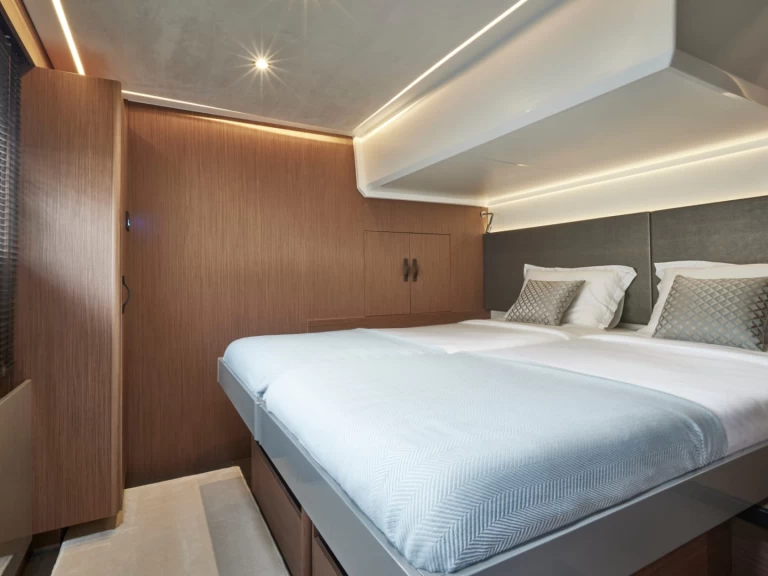 Hire Motorboat with or without skipper Prestige Dubrovnik