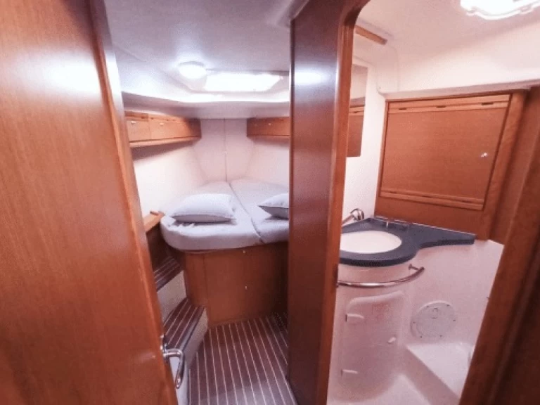 Yacht hire Volos cheap Cruiser 40