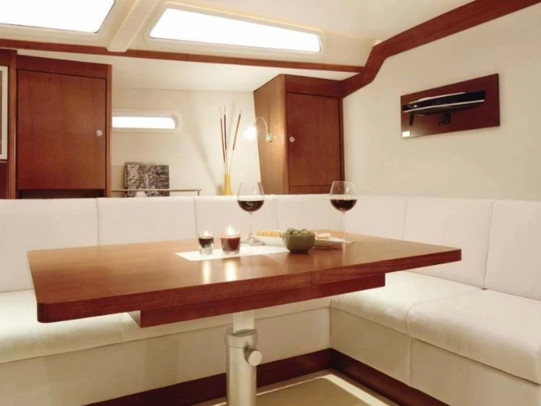 Sailboat to hire Vlychada at the best price