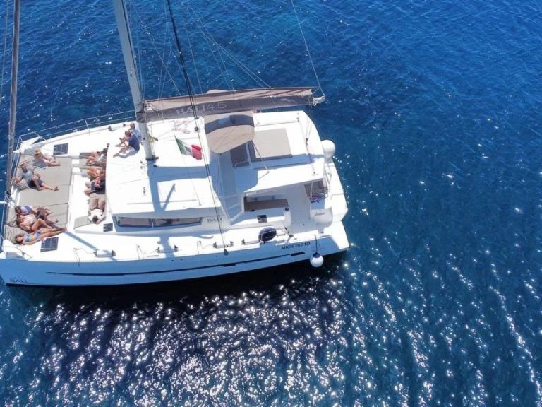 Charter a Bali Bali 4.5 in Palermo on Samboat