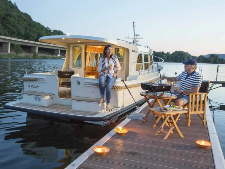 Motorboat hire in Kinrooi (City) - Linssen Linssen GS 35.0 Sedan