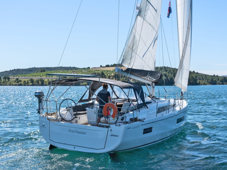 Hire a Bénéteau Oceanis 40.1 Skradin