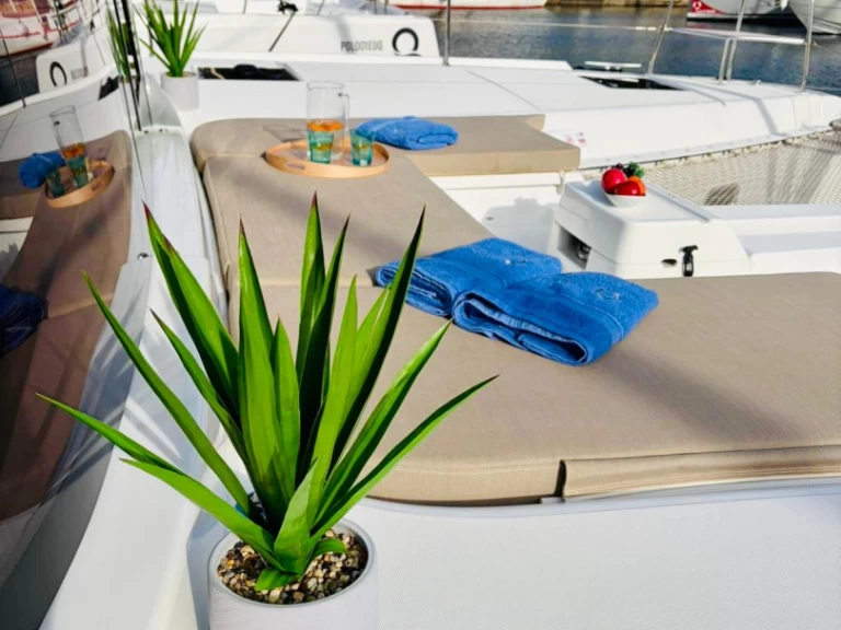 Hire Catamaran with or without skipper Lagoon Primošten