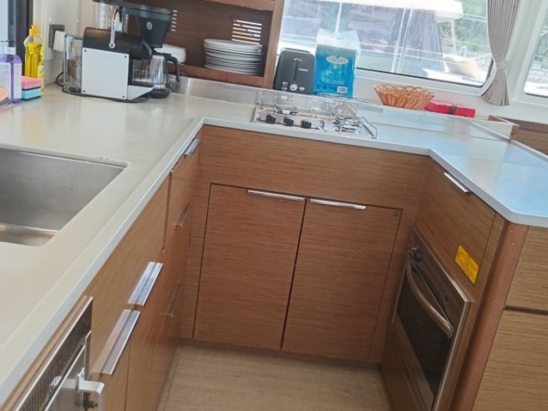 Yacht charter Praslin Island - Lagoon Lagoon 46 on SamBoat