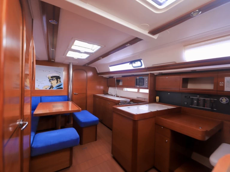 Hire Sailboat with or without skipper Dufour Uturoa