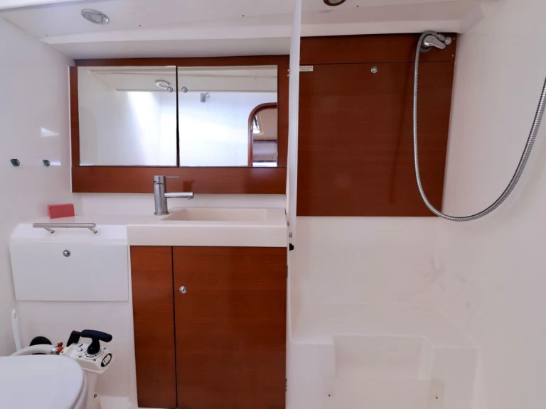 Hire Sailboat Dufour with a boat licence