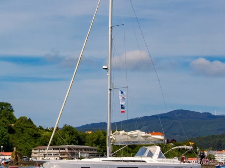 Hire Sailboat Bénéteau with a boat licence
