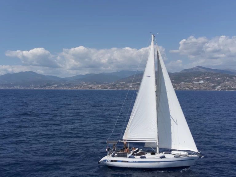 Hire Sailboat Comar with a boat licence