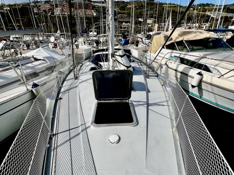 Sailboat to hire Menton at the best price