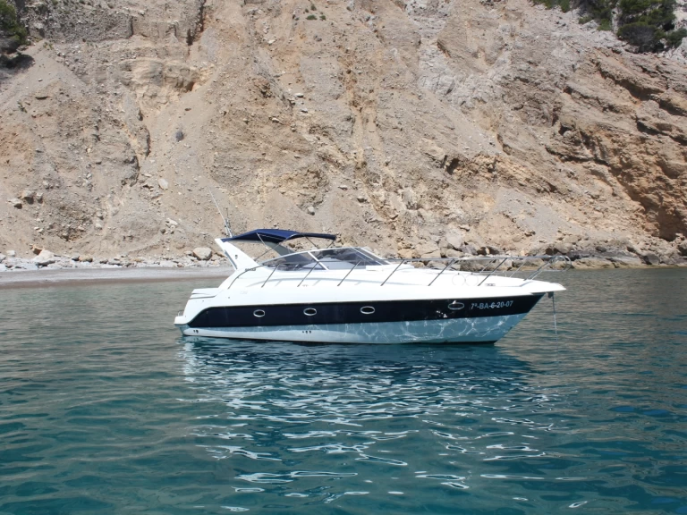 Hire Motorboat Sessa Marine with a boat licence