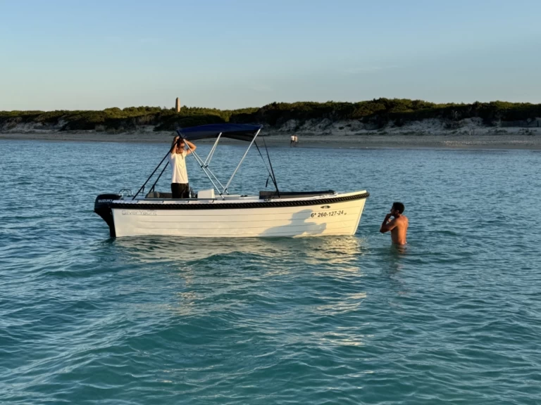 Motorboat to hire Can Picafort at the best price