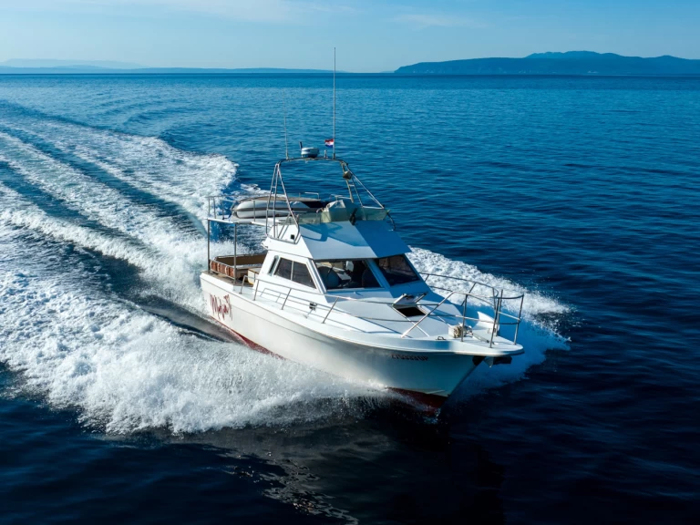Yacht hire Opatija cheap Arcoa 1080 Fishing