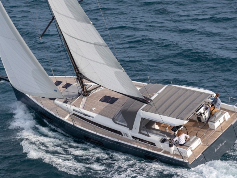 Yacht hire Port Cogolin cheap Oceanis 60