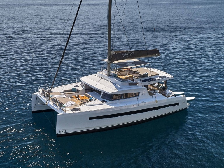 Hire Catamaran 15 with a boat licence