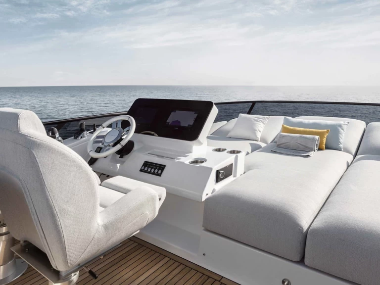 Azimut Azimut 53 Fly charter bareboat or skippered in  Polignano a Mare