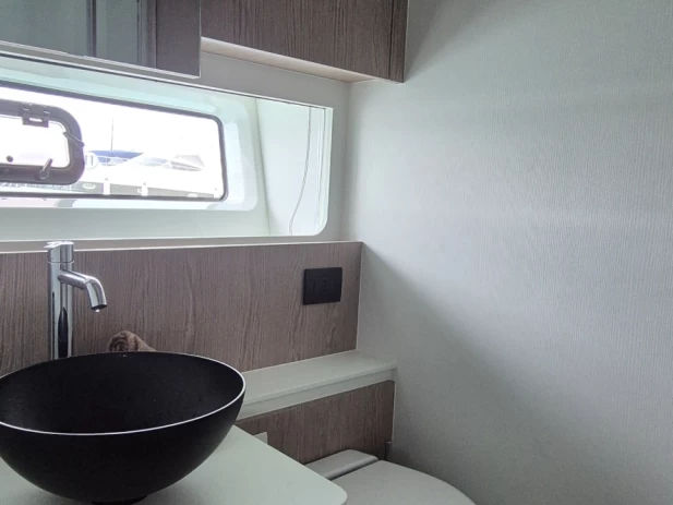 Luxury Yacht to hire Polignano a Mare at the best price