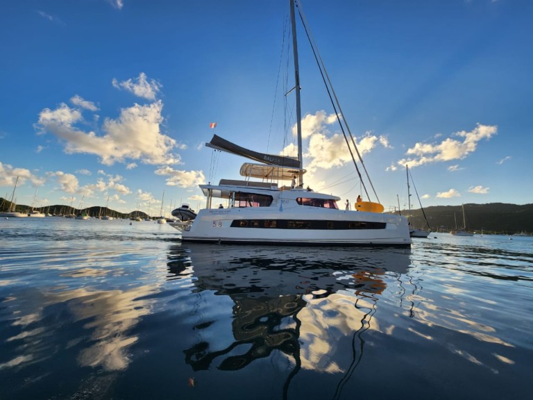 15 BALI 5.8 charter bareboat or skippered in  Port Cogolin