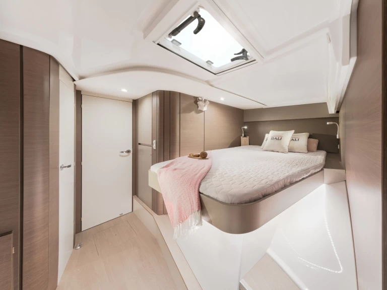 Hire a Bali Bali Catspace Voile Ibiza Town