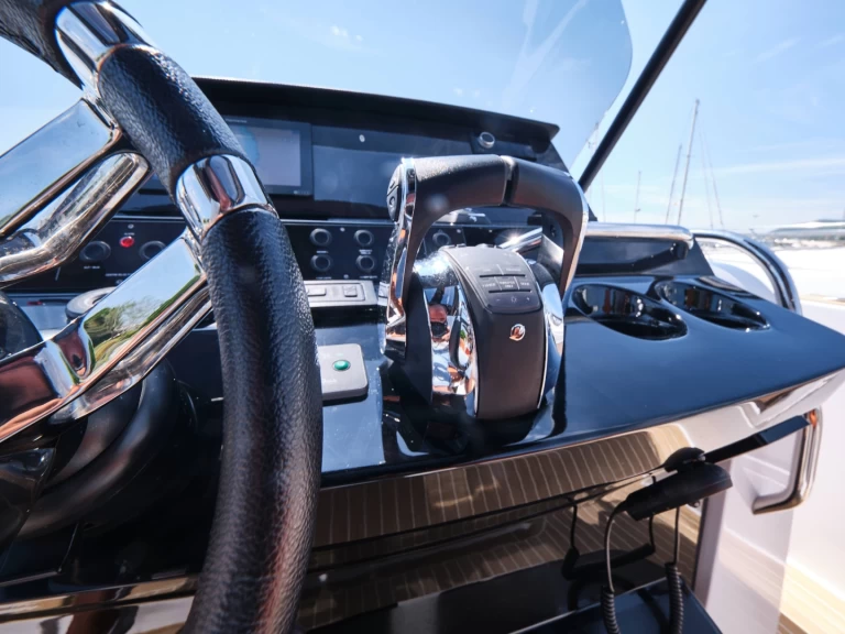 Yacht charter Ibiza Town - Pardo Yachts Pardo 38 on SamBoat