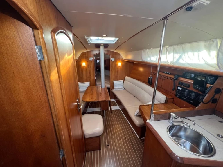 Hire Sailboat with or without skipper Jeanneau Santa-Maria-Poggio