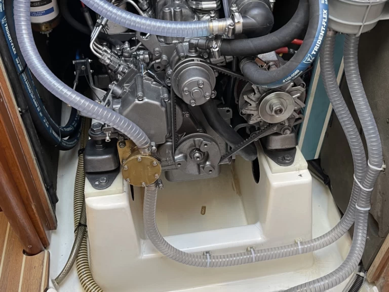 Yacht charter Santa-Maria-Poggio - Jeanneau Sun Fast 32i on SamBoat