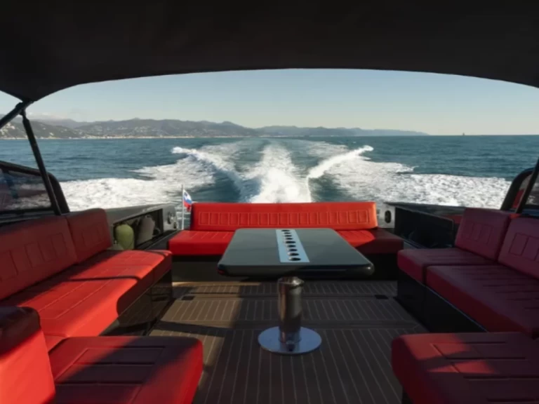 Motorboat hire in Portofino - VanDutch 55