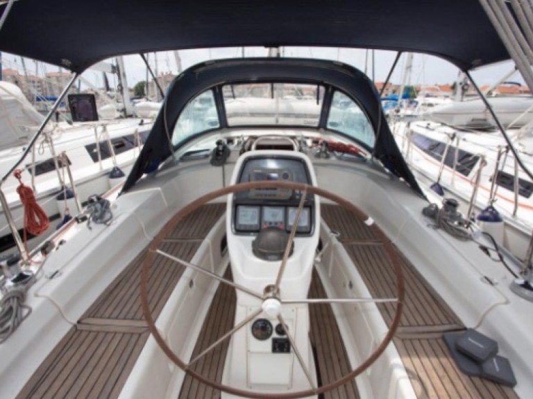 Hire Sailboat Bavaria with a boat licence