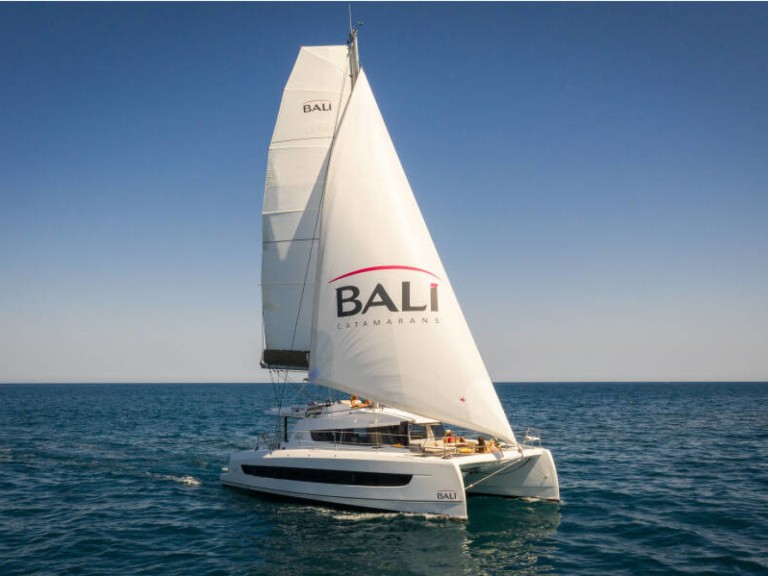 Catamaran to hire Skáfi at the best price