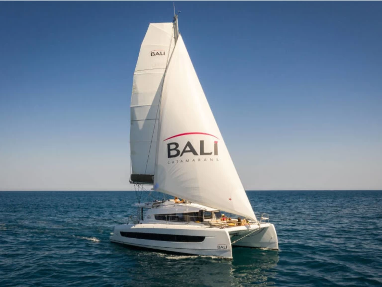 Catamaran to hire Skáfi at the best price