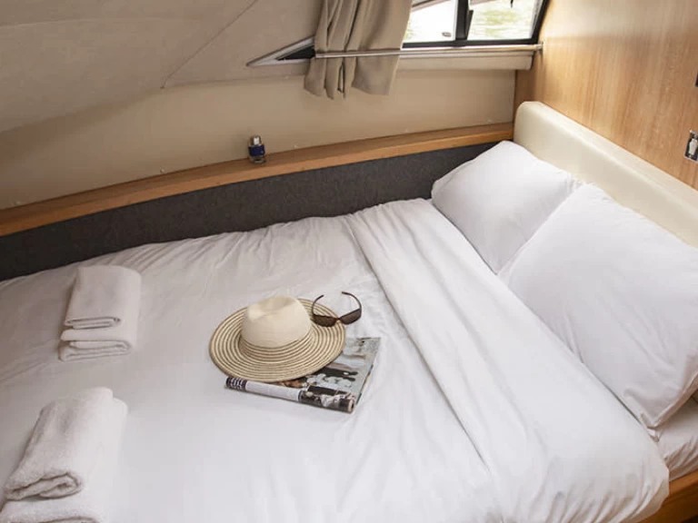 Yacht charter Saint-Jean-de-Losne - Le Boat Classique Star on SamBoat