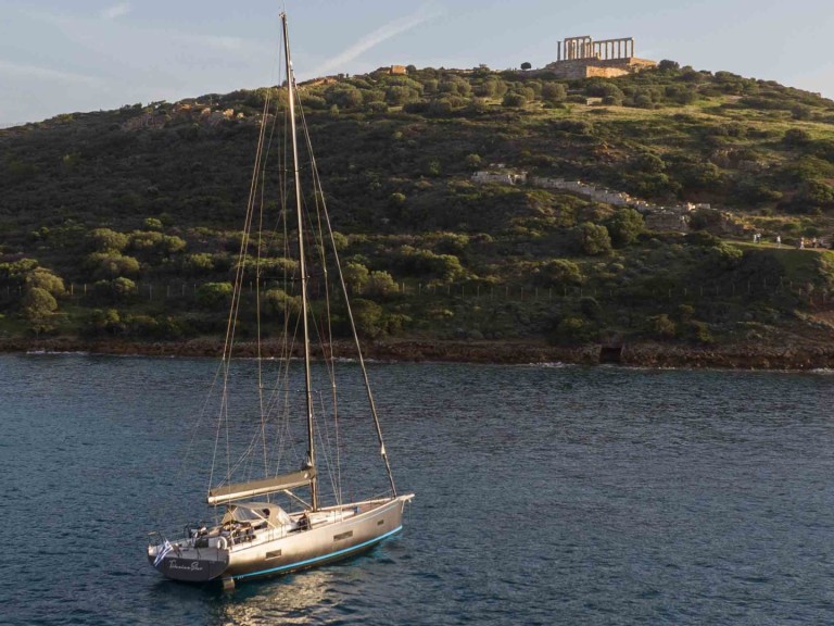 Hire a Bénéteau First Yacht 53 Lávrio