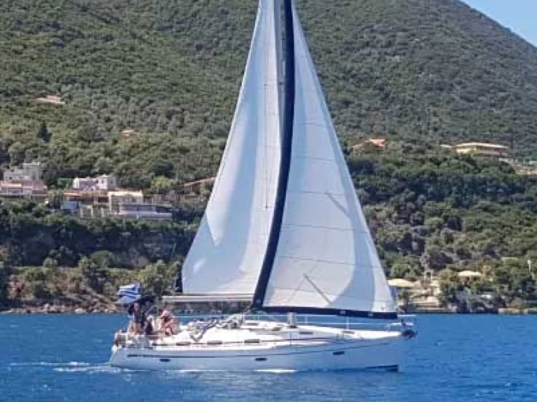 Hire Sailboat with or without skipper Bavaria Nikiána