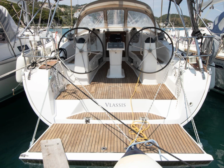 Bavaria Bavaria 40 charter bareboat or skippered in  Nikiána