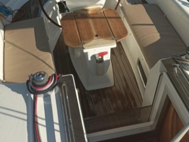 Sailboat to hire Pálairos at the best price