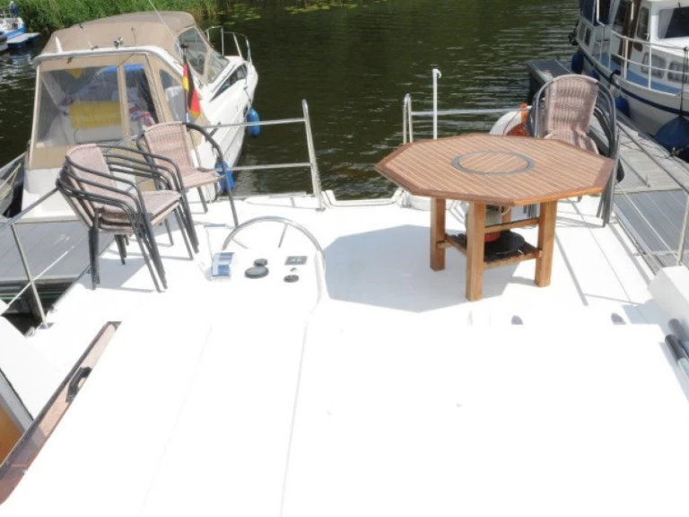 Charter a  Tarpon 42 TP in Lübz on Samboat