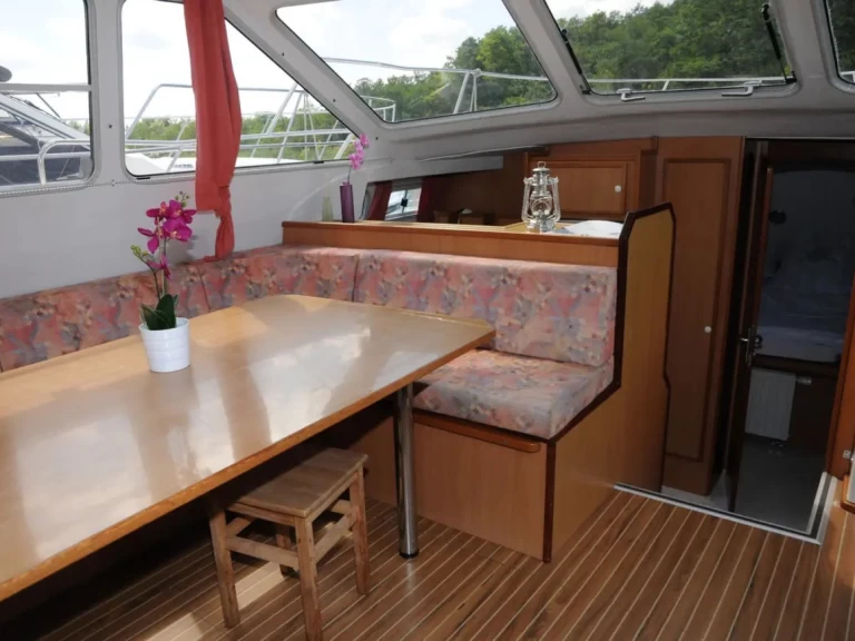 Hire a  Tarpon 42 TP Lübz