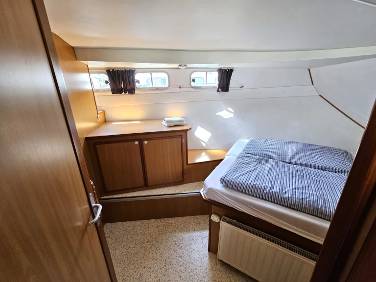 Yacht charter Lübz -  Tarpon 37 DP on SamBoat