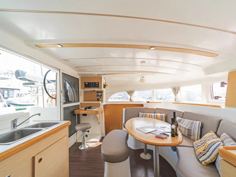 Hire a Lagoon Lagoon 380 Kavála