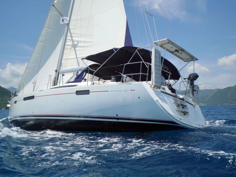 Sailboat to hire Rhodes (City) at the best price