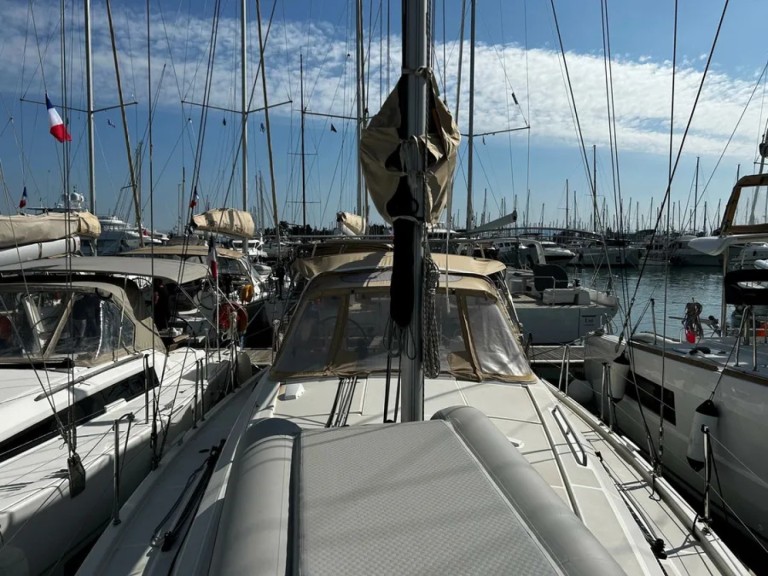 Sailboat to hire Lefkáda at the best price