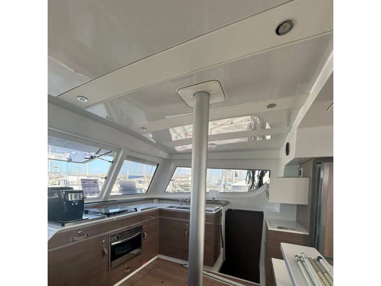 Bali Bali Catspace Voile charter bareboat or skippered in  Hyères