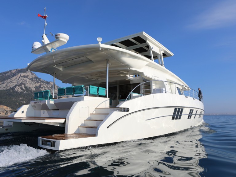 Catamaran hire in Port d'Andratx -  Serenity 64 LUXE