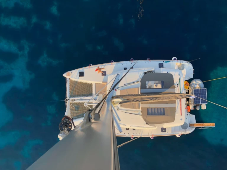 Hire Catamaran with or without skipper Lagoon Lefkáda