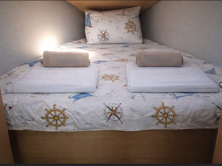 Hire Sailboat Dufour with a boat licence